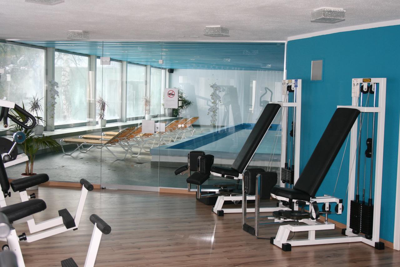 Holiday Accommodation - Swimming Pool Available Davos Zewnętrze zdjęcie